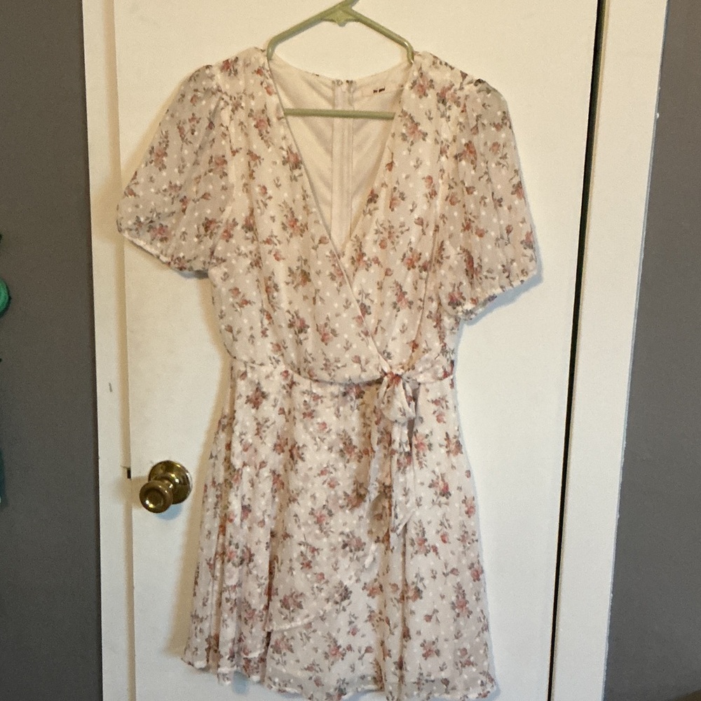 Floral Wrap Short Dress in Cream with Pink Accent